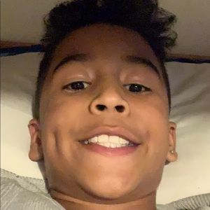 Meet your Posher, Santana